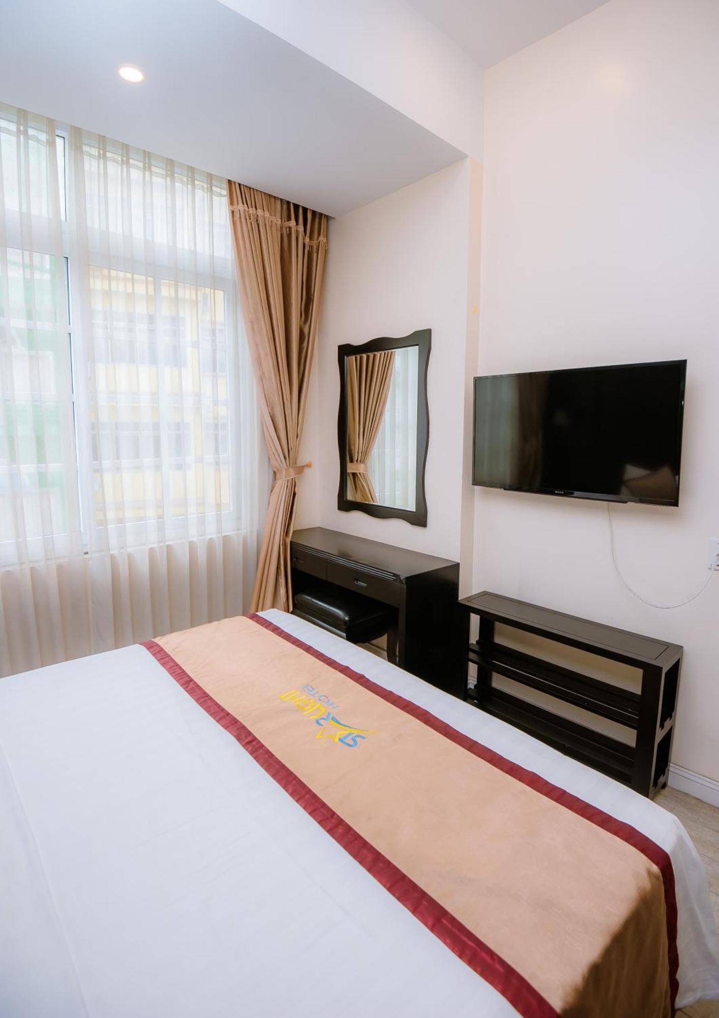 Starlight 14 Vườn Đào Hotel Ha Long Exterior foto
