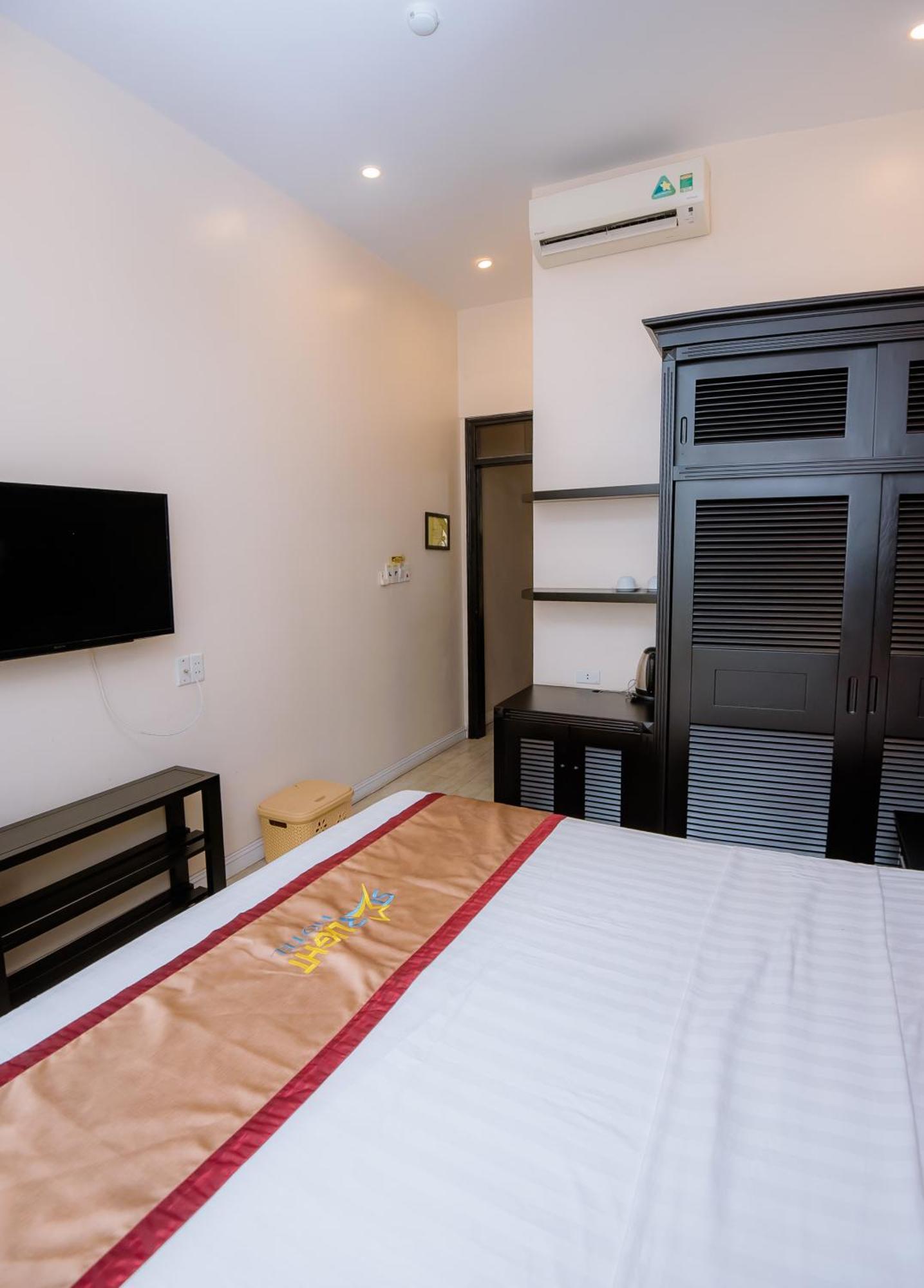 Starlight 14 Vườn Đào Hotel Ha Long Exterior foto